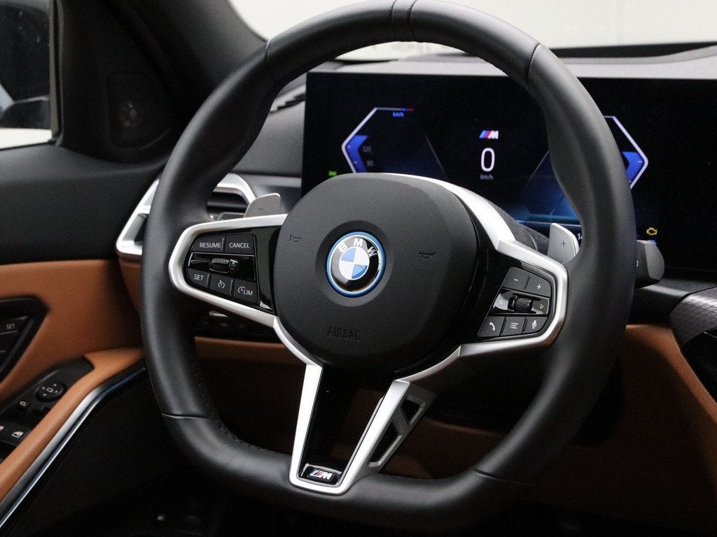 BMW 3 Serie 330e (bj 2025, automaat), Auto's, BMW, Automaat, 1998 cc, Achterwielaandrijving, Gebruikt