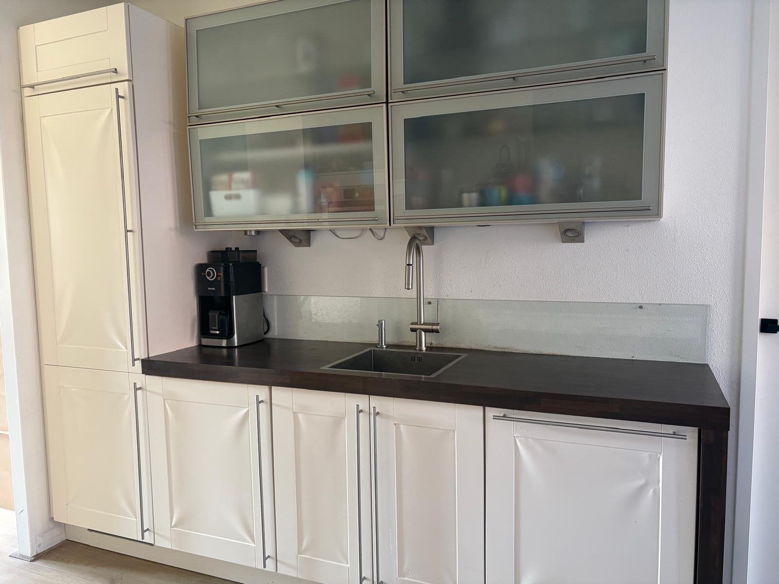 Complete Keuken met Bosch Apparatuur en Donker Werkblad, Ophalen, Gebruikt, Wit, Dubbelwandige keuken
