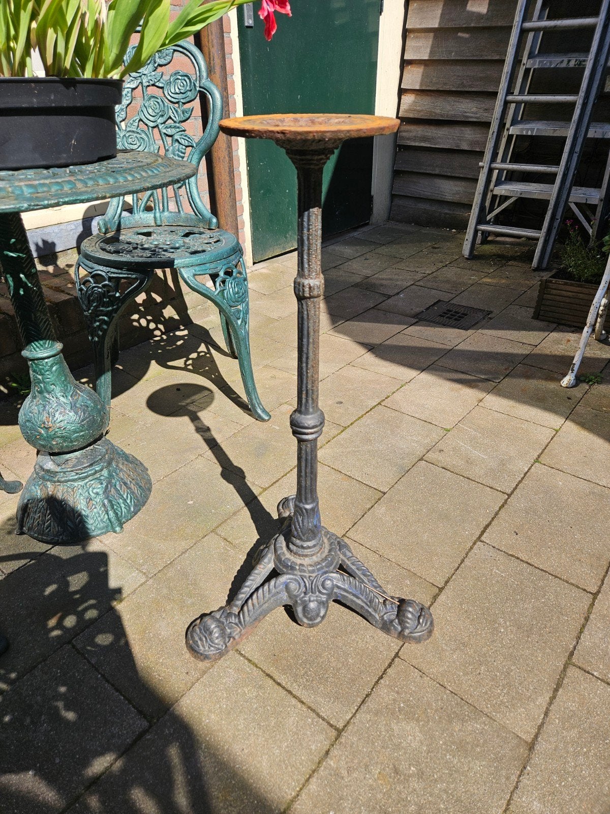 Mooie gietijzeren tafelpoot met decoratieve details, Ophalen of Verzenden, Rond, Metaal