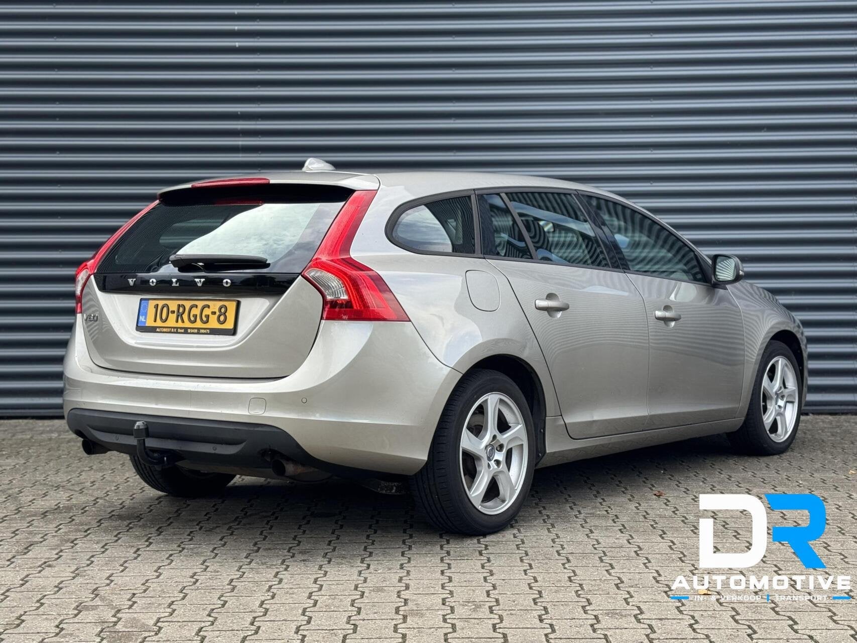 Volvo V60 1.6 T3 | TREKHAAK | CLIMATE | PDC | NAP | GOED OND, Auto's, Voorwielaandrijving, Gebruikt, 4 cilinders, 150 pk