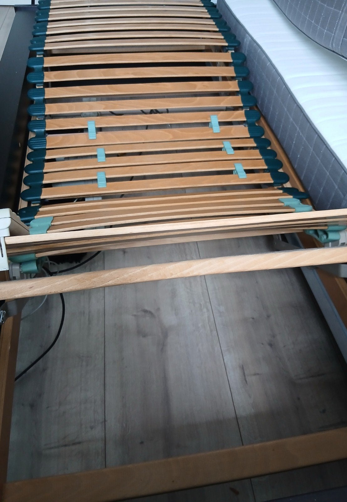 2 Elektrisch verstelbare lattenbodems Goldstar 80x200, Huis en Inrichting, Slaapkamer | Bedden, Ophalen, Eenpersoons, Hout, 80 cm