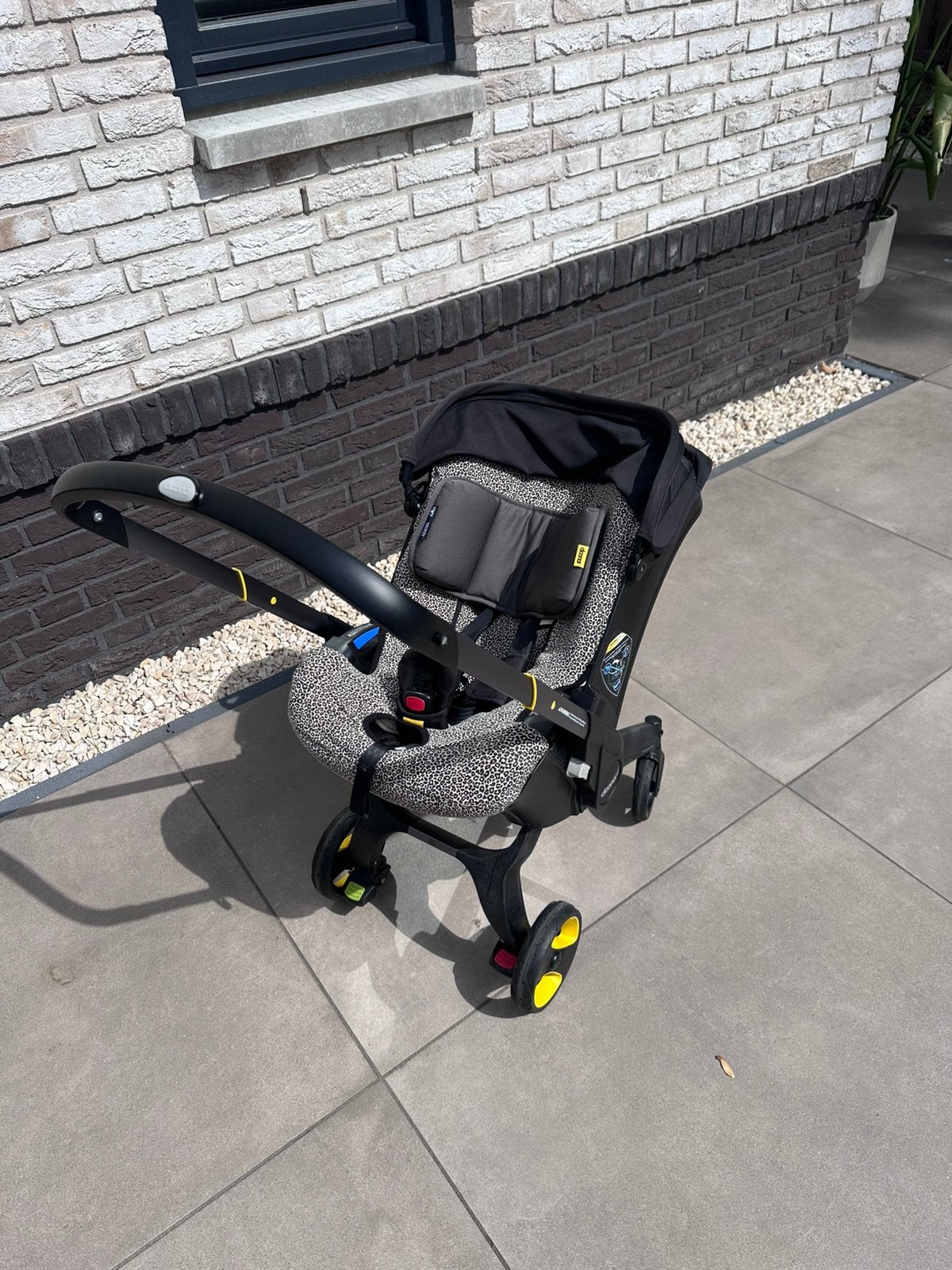 DOONA incl. Isofix, Ophalen, Zo goed als nieuw