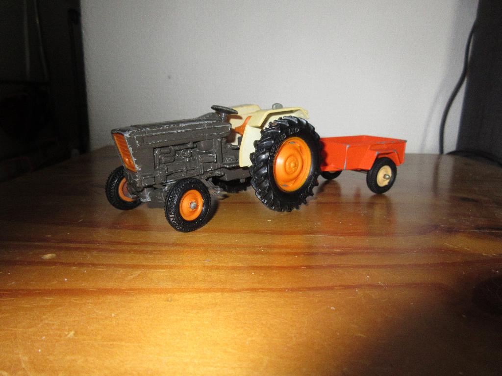 Ford 6600 trekker Britains incl kar, Ophalen of Verzenden, Gebruikt, Tractor of Landbouw, Britains
