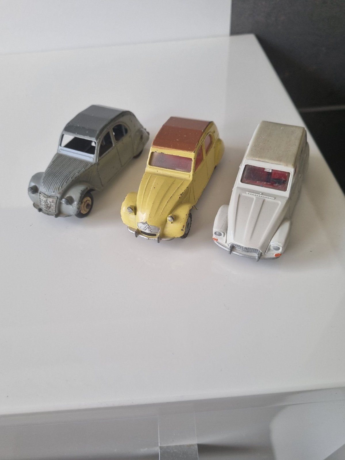 Dinky toys, Hobby en Vrije tijd, Modelauto's | 1:43, Ophalen of Verzenden, Gebruikt, Auto, Dinky Toys