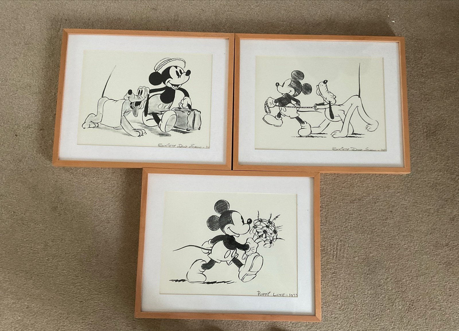 Set van 3 ingelijste Mickey Mouse en Pluto tekeningen, Ophalen of Verzenden