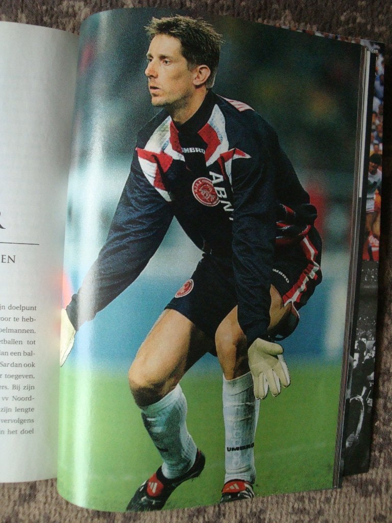 Voetbalblad Voetbal International 40 jaar nr. 40., Verzenden, Gebruikt, Overige binnenlandse clubs, Boek of Tijdschrift