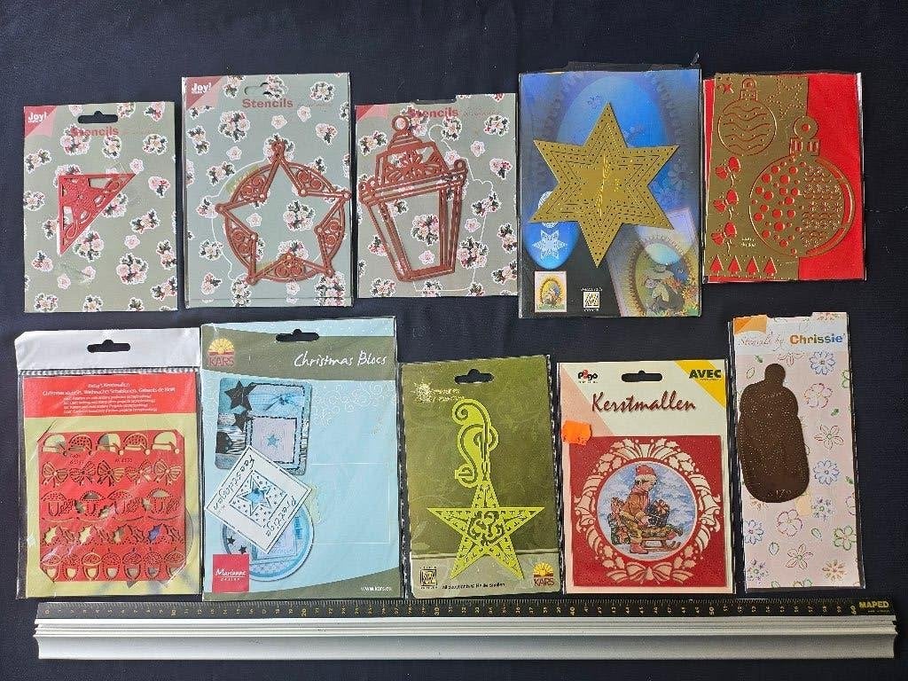Embossing stencils set 478, Hobby en Vrije tijd, Ophalen of Verzenden, Zo goed als nieuw, Overige thema's, Pons of Mal