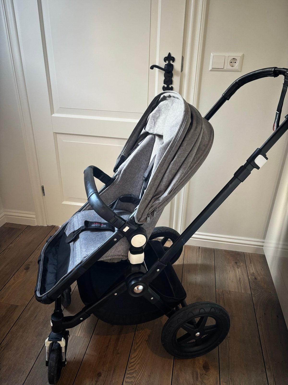 Bugaboo Cameleon 3 - Zwart frame met grijze zitjes, Kinderen en Baby's, Kinderwagens en Combinaties, Ophalen, Bugaboo, Zo goed als nieuw