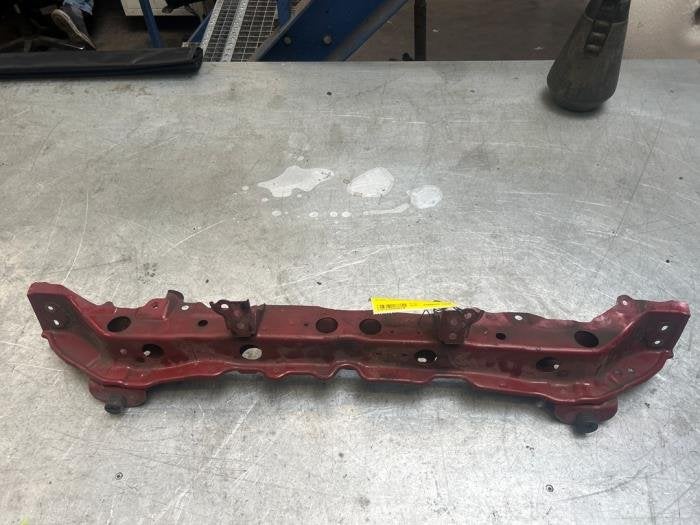 Slotplaat voor van een Toyota Yaris (3T3), Auto-onderdelen, Gebruikt, -, -, Ophalen of Verzenden