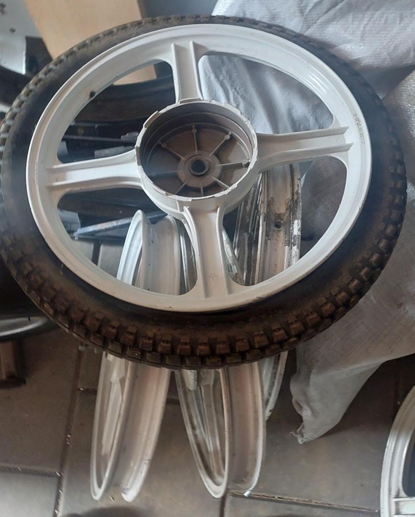 Vespa ciao aluminium sterwielen, uitlaten veel onderdelen, Ophalen