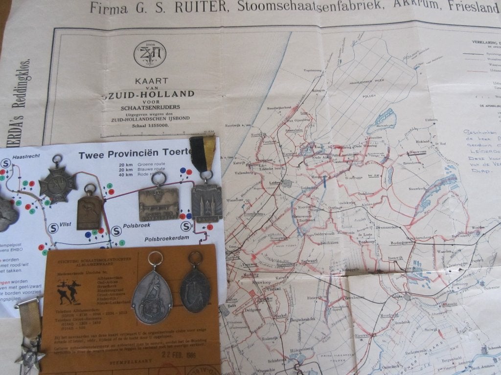 verzameling medailles schaatsen gezocht, Postzegels en Munten, Penningen en Medailles, Ophalen of Verzenden, Overige materialen