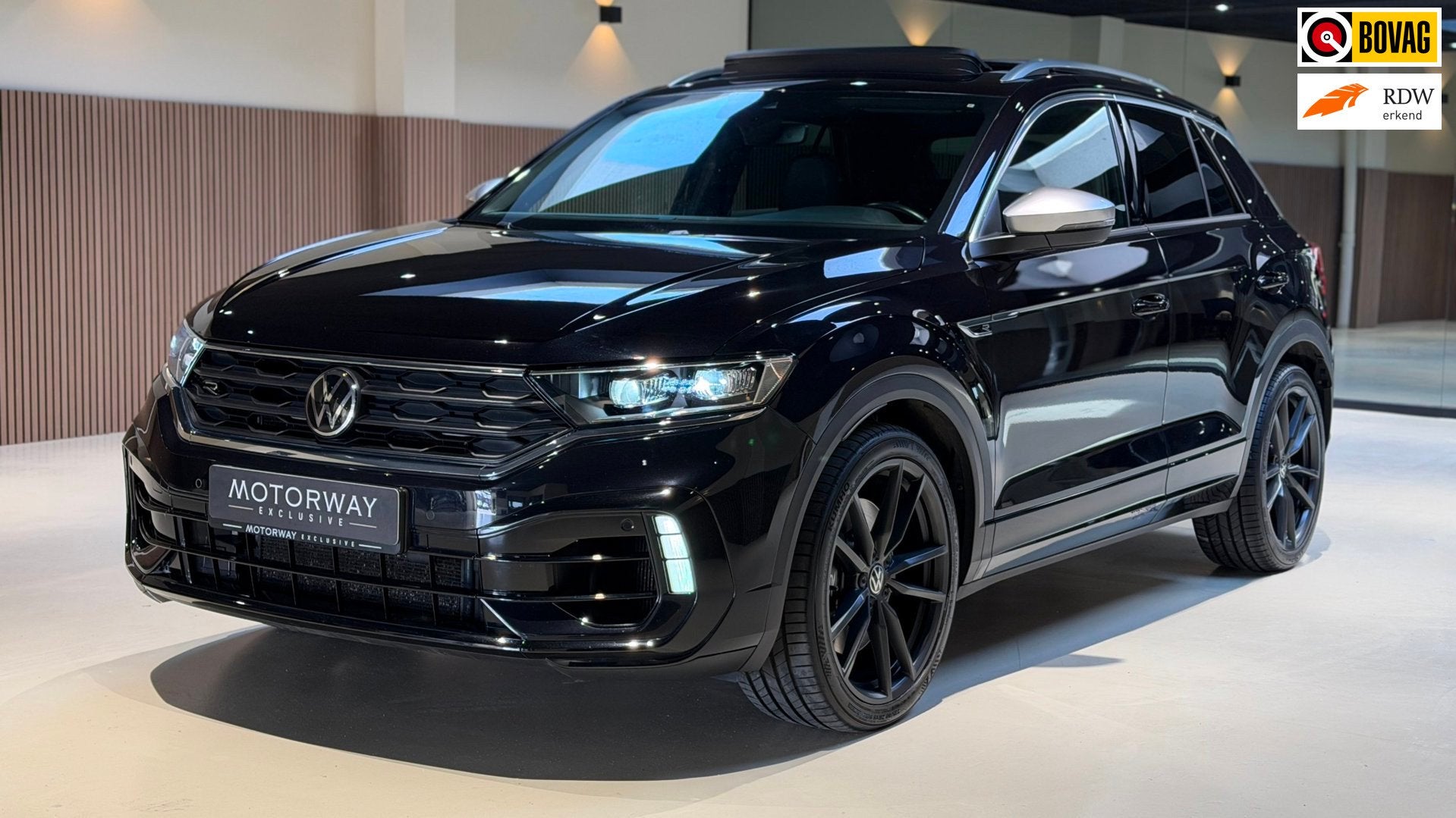 Volkswagen T-Roc R 2.0 TSI 4Motion 300PK |Pano|Leder|Beats|C, Auto's, Volkswagen, Automaat, Gebruikt, Zwart, 4 cilinders