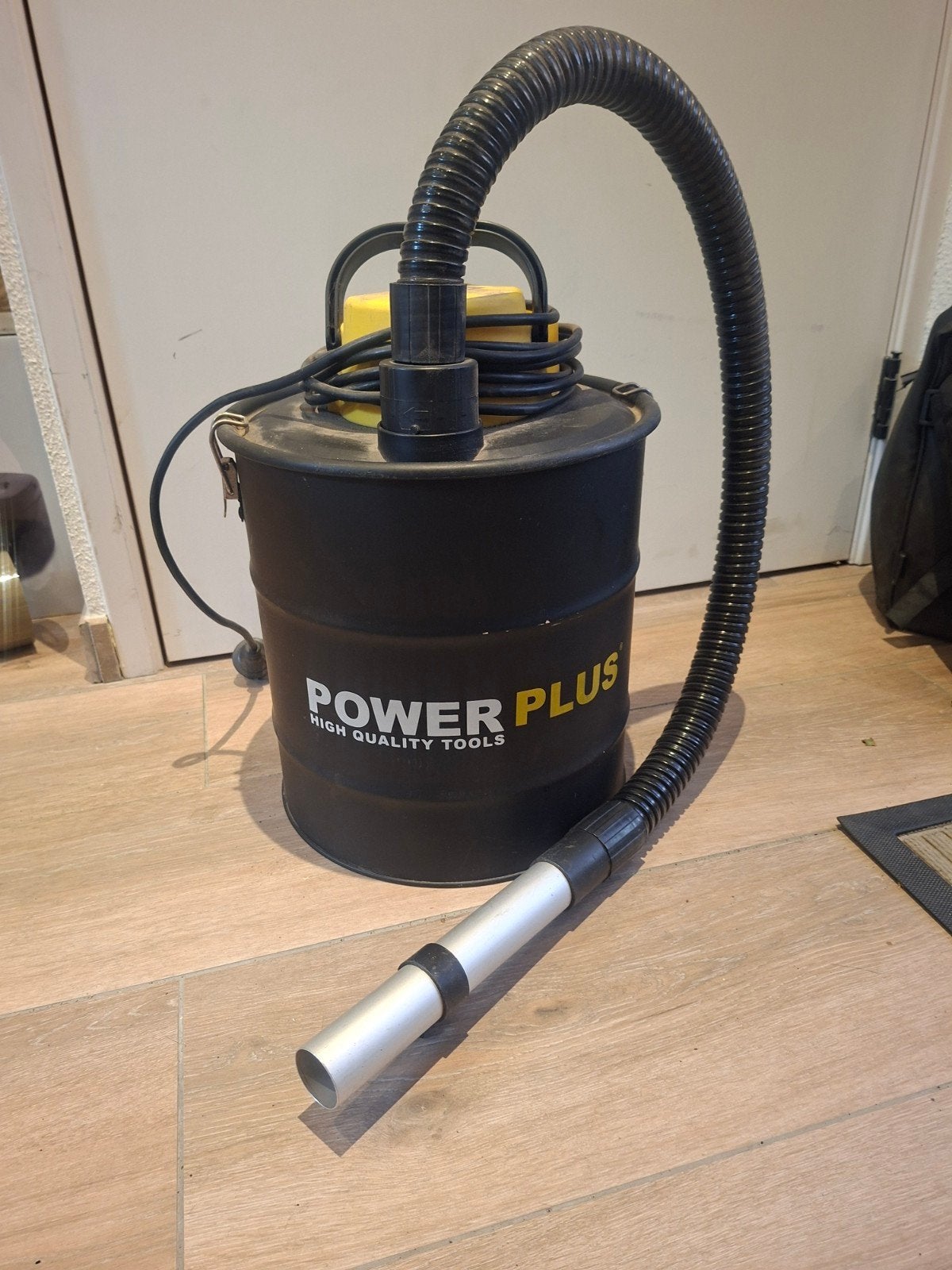 Aszuiger Powerplus X300 - 1200W, 20L, Overige merken, Gebruikt, Ophalen of Verzenden, Industriële stofzuiger
