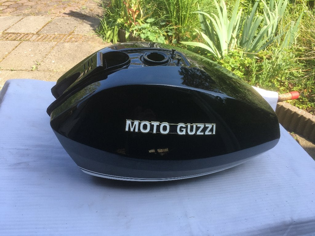 Moto Guzzi tank nieuw, Ophalen, Nieuw