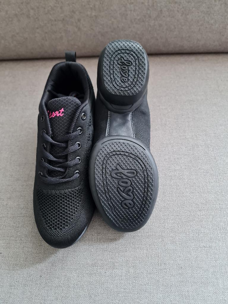 indoor dans sneaker splitzool maat 39 zwart nieuw, Zwart, Nieuw, Ophalen of Verzenden, Sneakers of Gympen