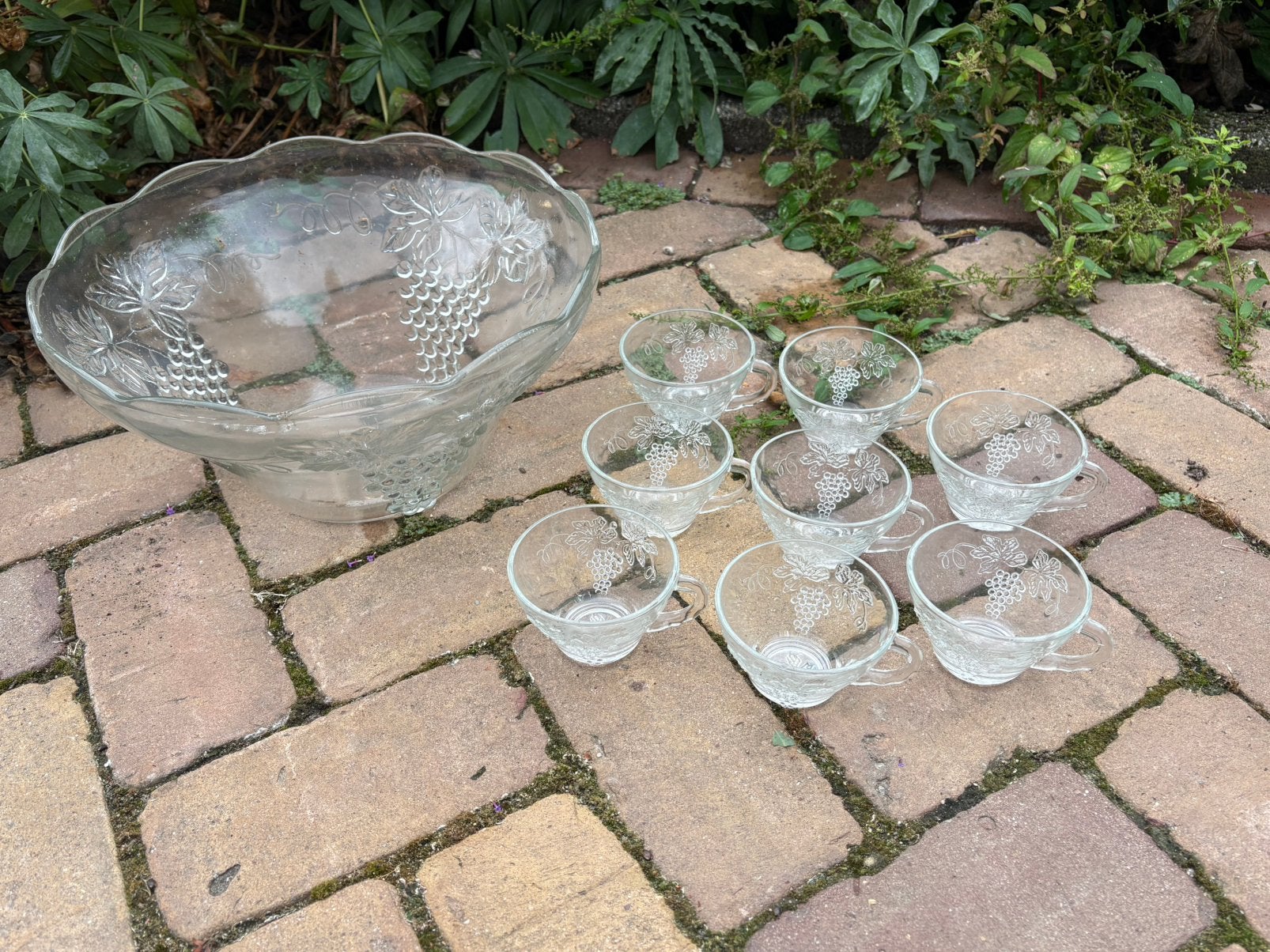 Glazen bowl set met 8 glaasjes, Ophalen of Verzenden, Zo goed als nieuw, Borrel- of Shotglas