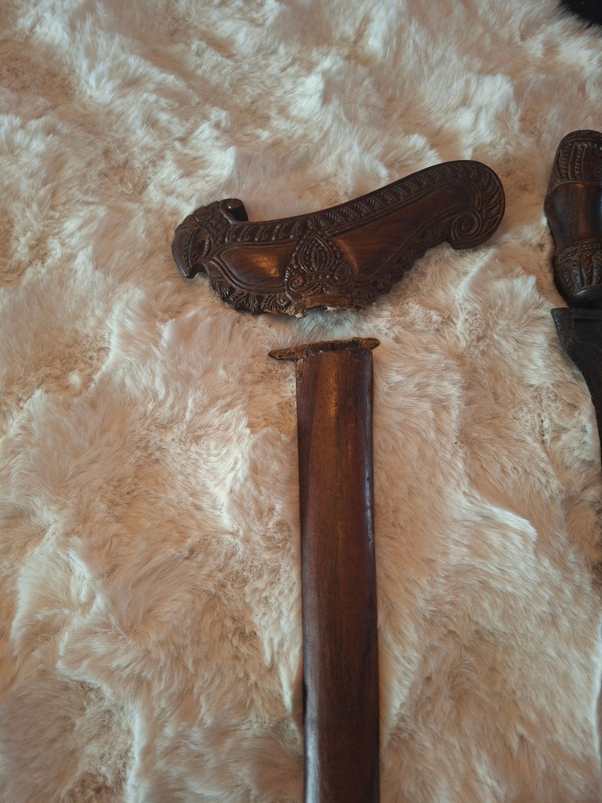 Antieke Indonesische Kris met houten schede en handvat, Ophalen
