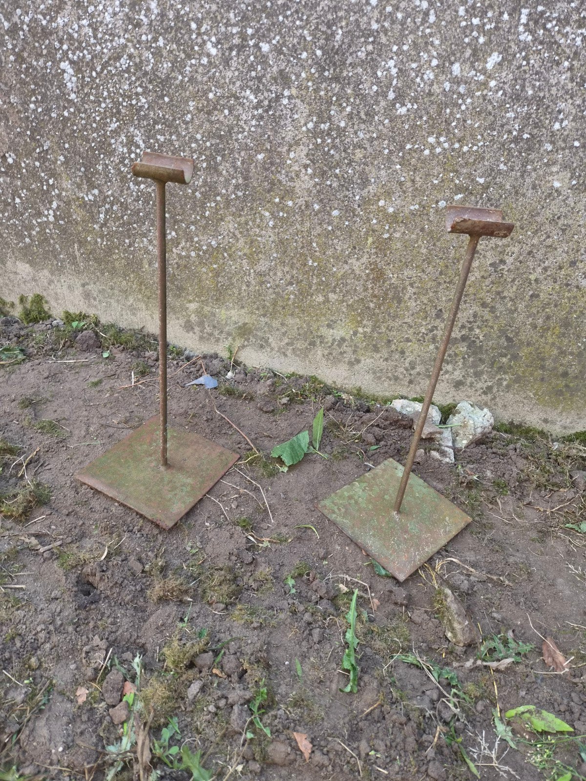 Metalen grondpennen voor tuin of moestuin, Ophalen, Gebruikt