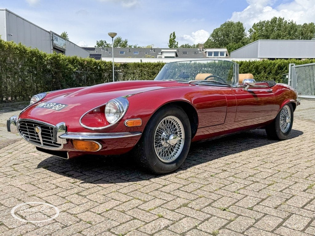 Jaguar E-TYPE V12 Cabriolet S3  - ONLINE AUCTION, Auto's, Oldtimers, Bedrijf, Handgeschakeld, Rood, Geïmporteerd