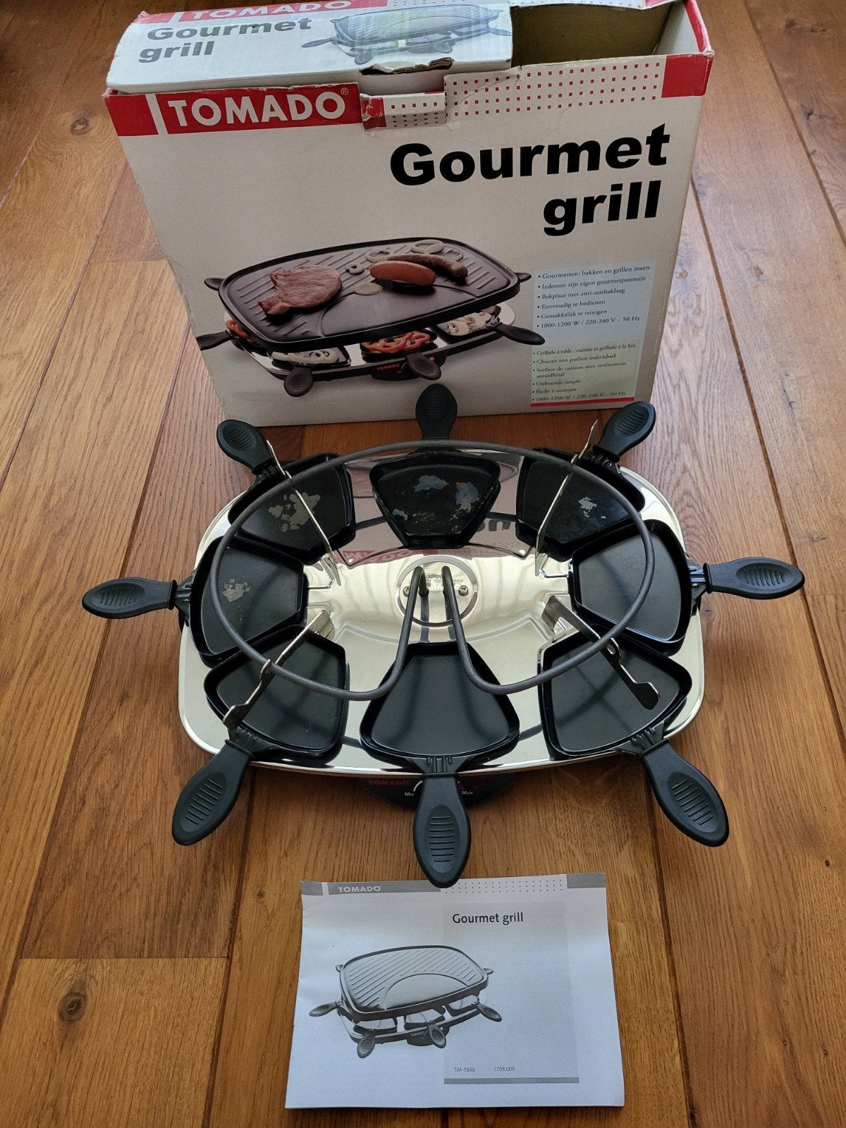 Tomado Gourmet/Grill TM-1936 - Schoon, 4 pannetjes beschadig, Witgoed en Apparatuur, Gourmetstellen, Ophalen of Verzenden