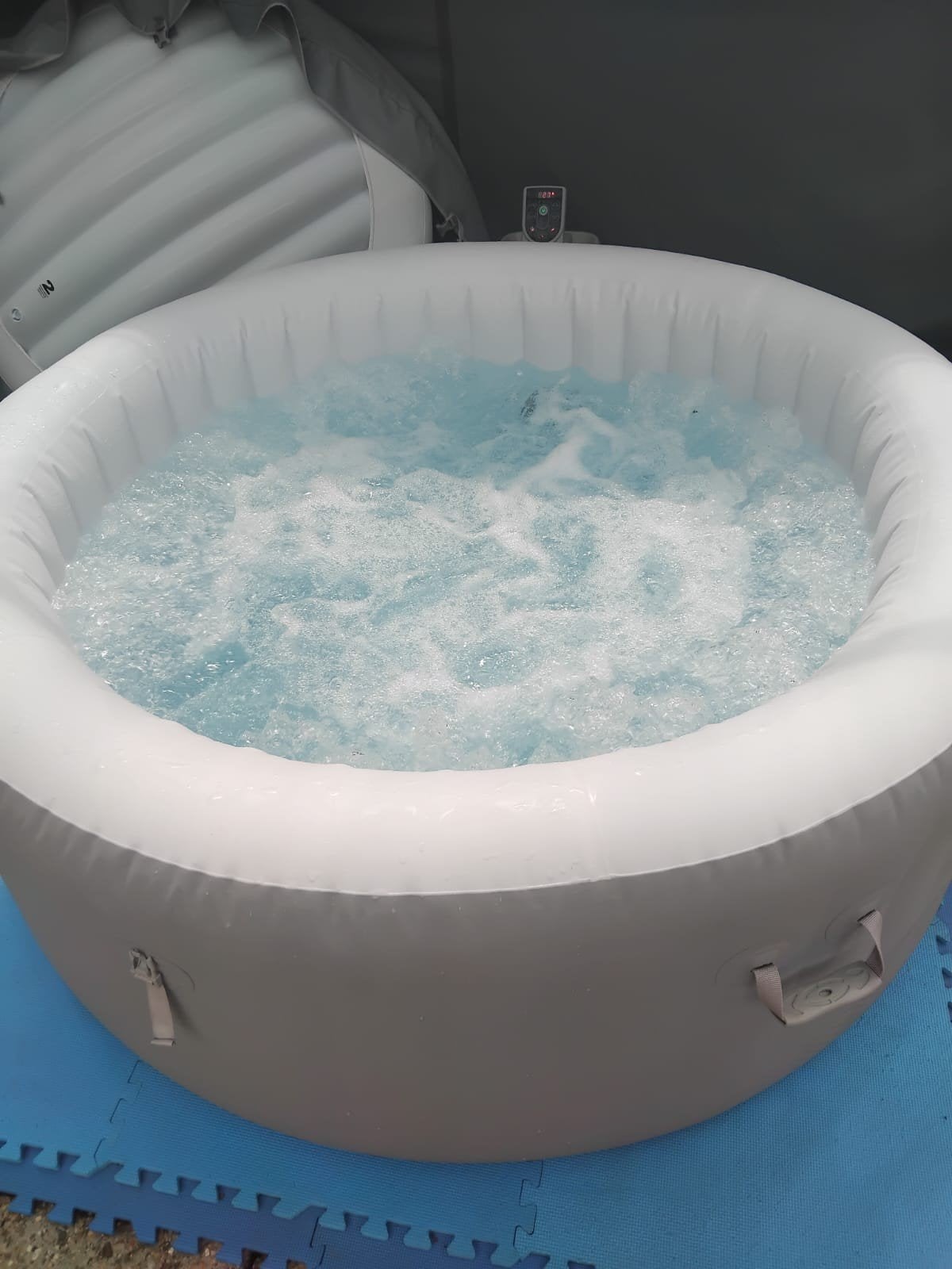 Lay-z-spa st lucia, Ophalen of Verzenden, Zo goed als nieuw
