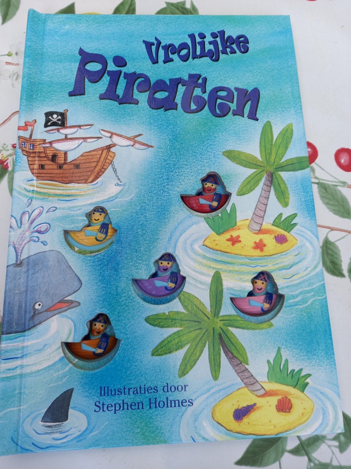W Vrolijke Piraten - Geïllustreerd kinderboek, Ophalen of Verzenden, Zo goed als nieuw, Stephen Holmes, Sprookjes