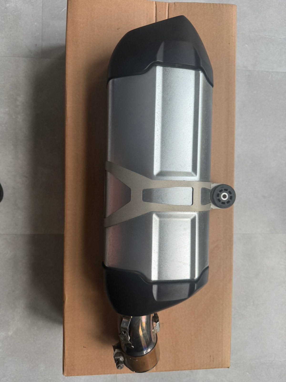 Originele uitlaat bmw R1250gs als nieuw, Ophalen, Nieuw