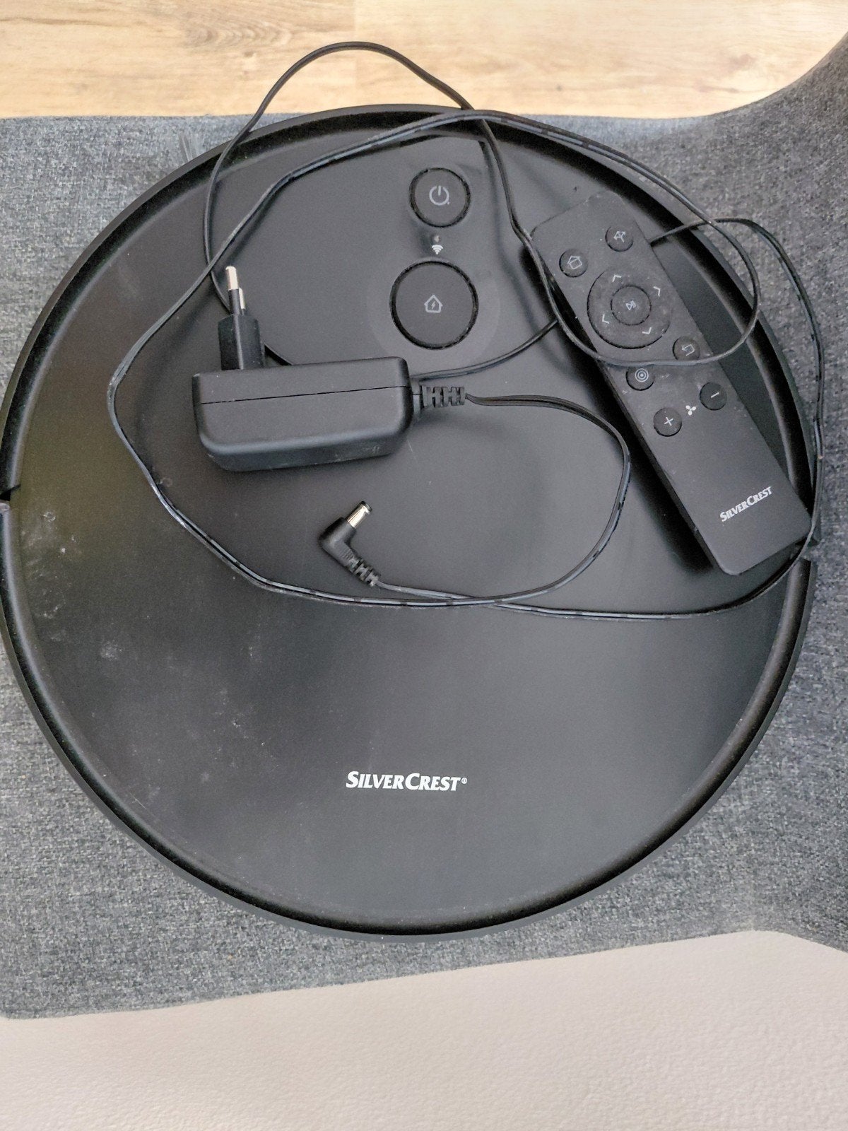 SilverCrest robotstofzuiger met afstandsbediening, Witgoed en Apparatuur, Stofzuigers, Ophalen, Overige merken, Gebruikt, Geschikt voor harde vloeren