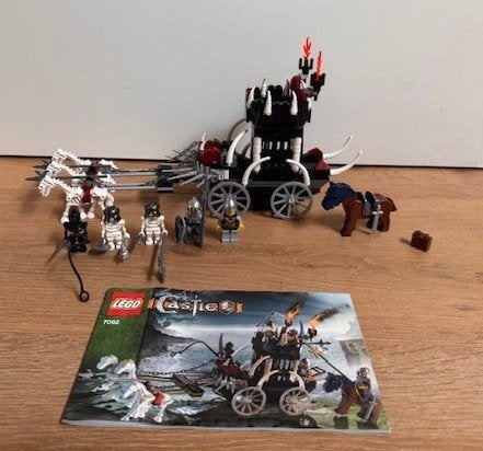 Gave Lego castle set 7092, Skeletons’ Prison Carriage, Lego, Ophalen of Verzenden, Zo goed als nieuw, Castle