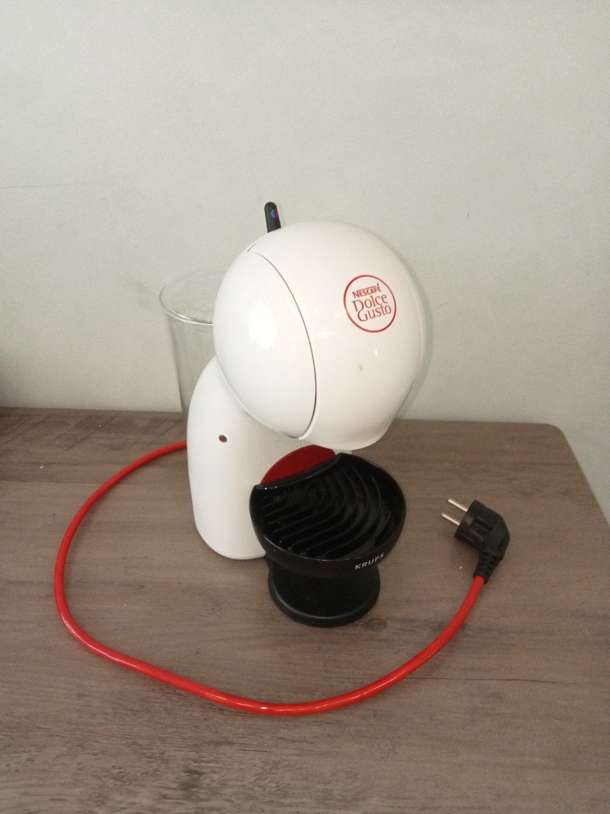 Nescafé Dolce Gusto Piccolo XS Koffiezetapparaat Wit, Gebruikt, Koffiemachine, Ophalen of Verzenden, 1 kopje