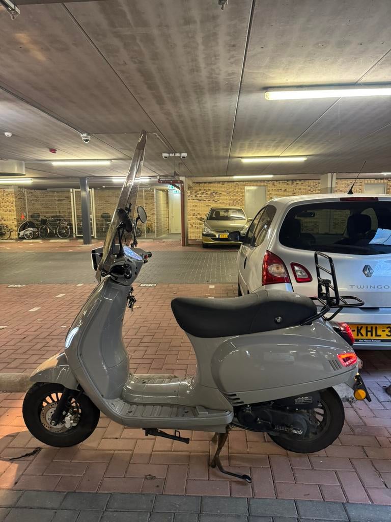 Nette La Souris Sourini RS (2021) - 6.927 km - Nardo Grey, Fietsen en Brommers, Snorfietsen en Snorscooters, Ophalen of Verzenden
