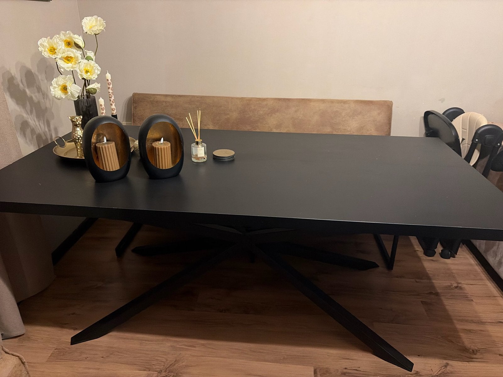 Grote zwarte eettafel, 2m  MAG VOOR EEN GOED BOD WEG, Huis en Inrichting, Ophalen, Zo goed als nieuw, Rechthoekig, 200 cm of meer