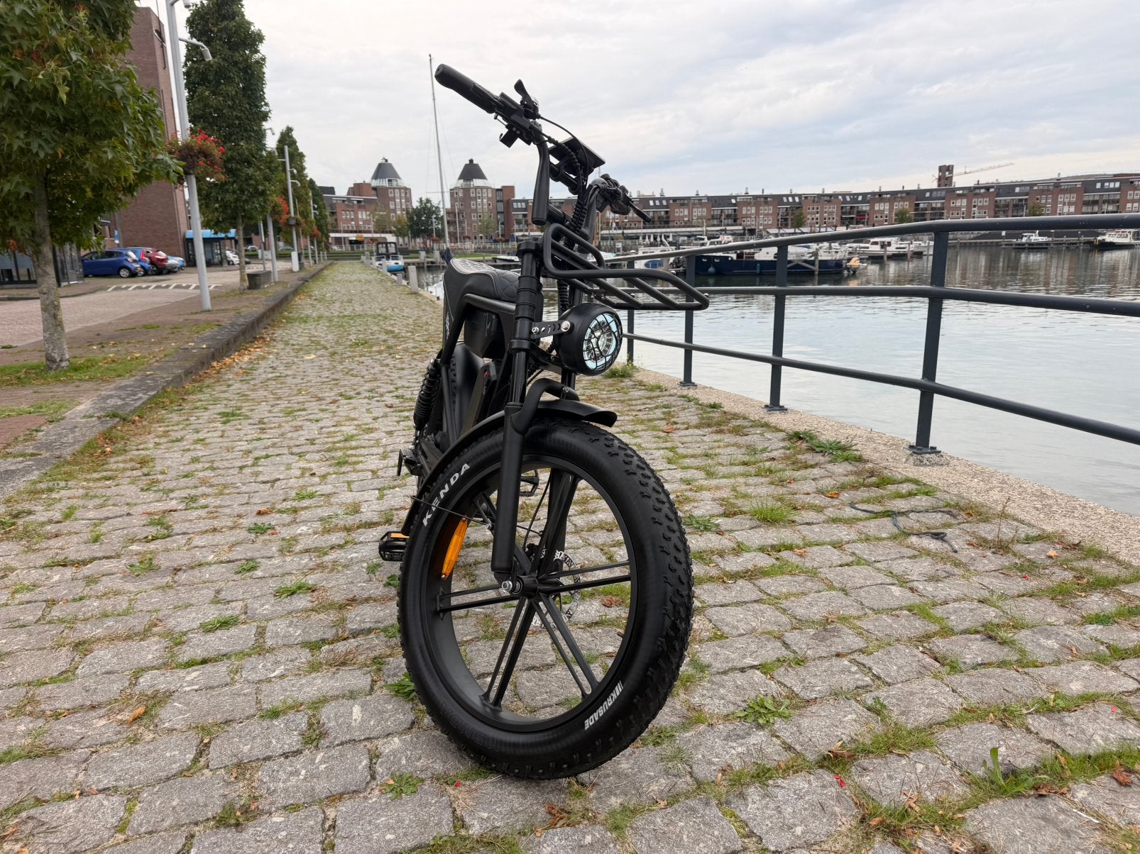 Foto 3 van Bijna nieuwe Ouxi V8 Pro 24 inch Fatbike minder dan 200 km!