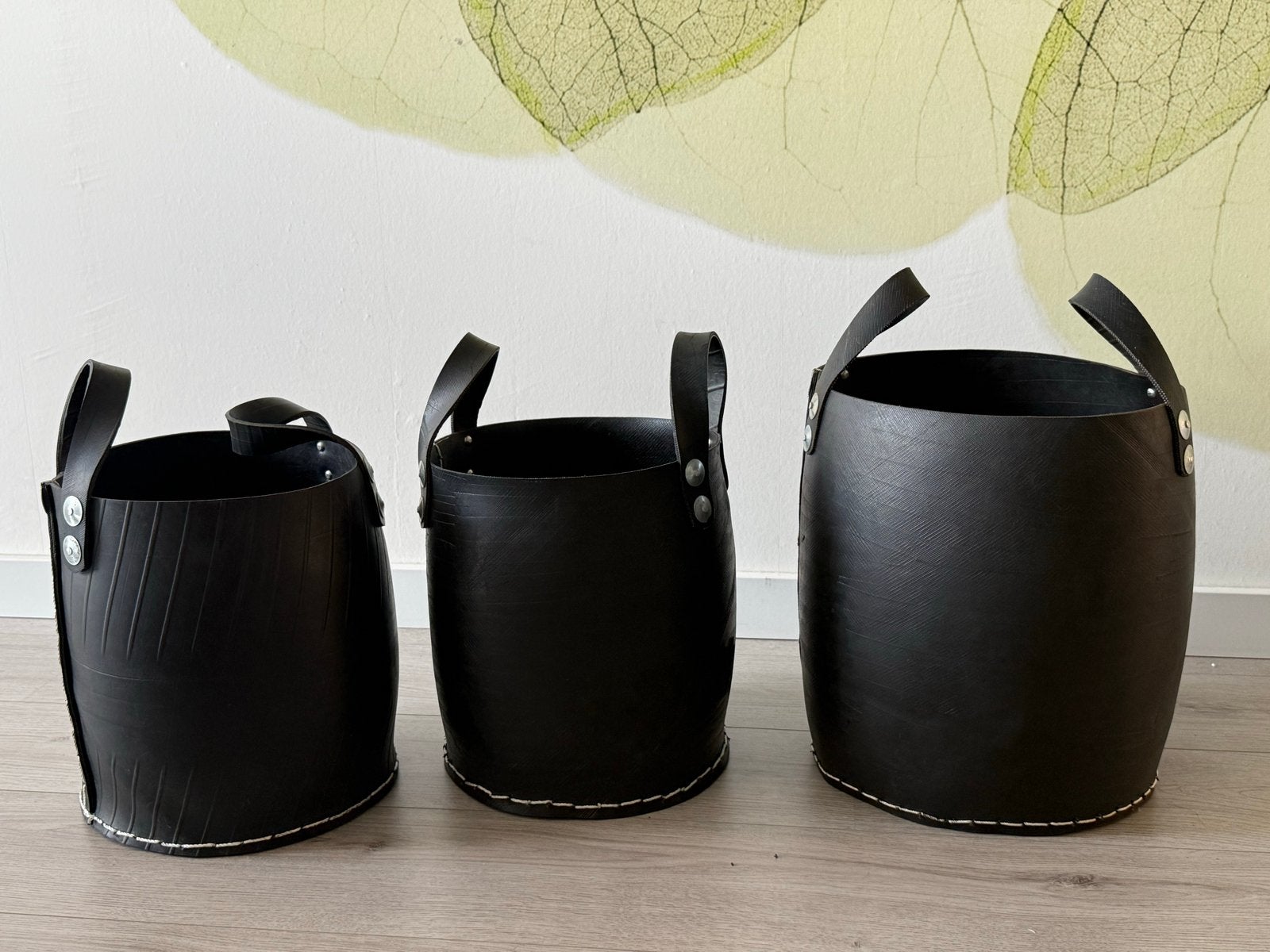 Set van 3 zwarte manden van gerecycled rubber, Huis en Inrichting, Woonaccessoires | Schalen en Manden, Overige materialen, Gebruikt