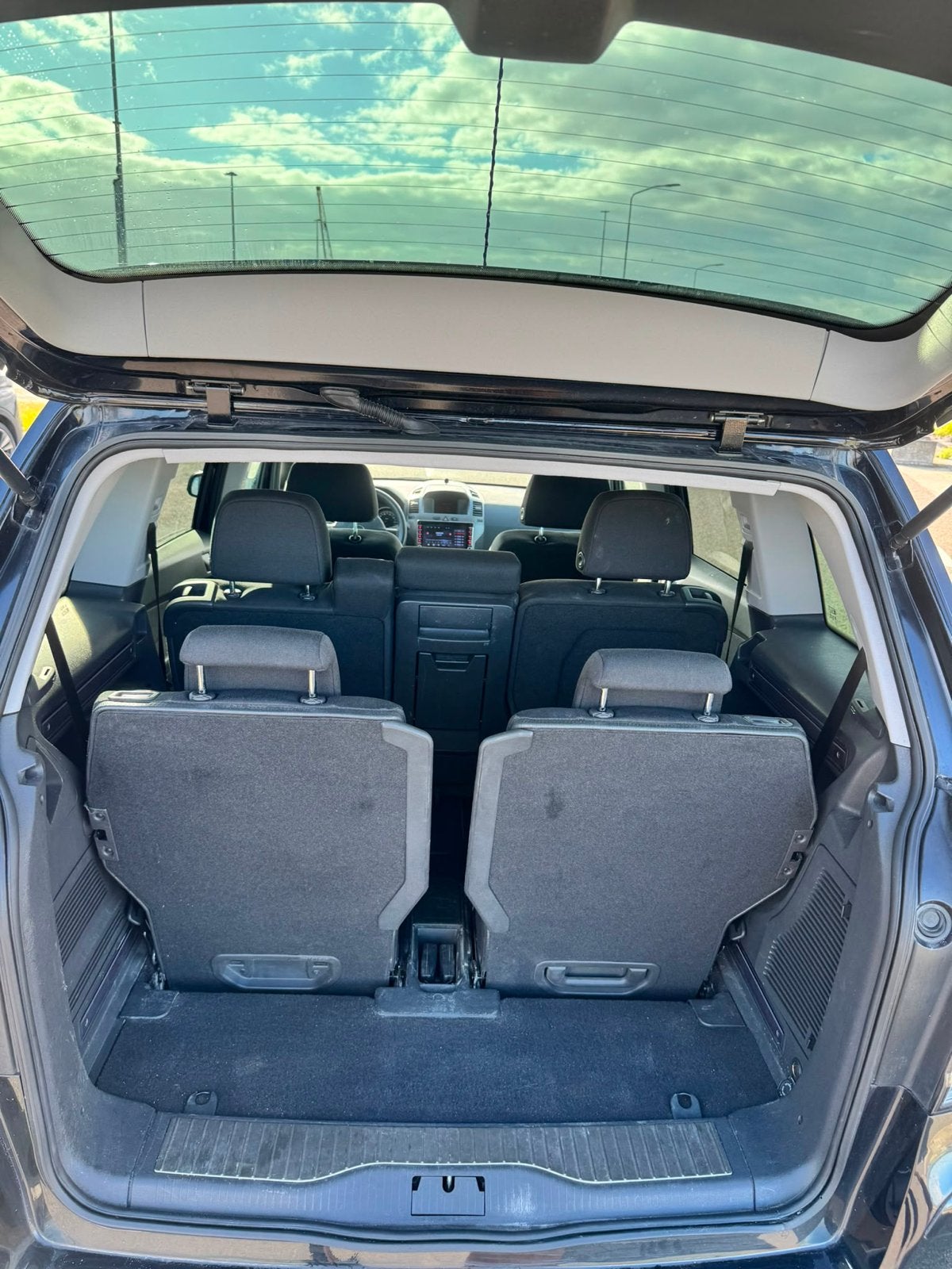 Opel Zafira 1.8 2006 Zwart 155.000km NAP, Auto's, 4 cilinders, Zwart, Origineel Nederlands, 1200 kg