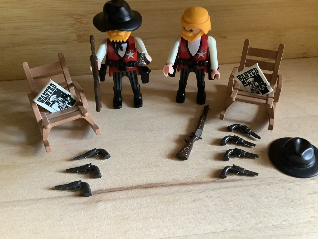 Playmobil 3813 sheriff met schommelstoel 2x samen te koop, Ophalen of Verzenden, Zo goed als nieuw