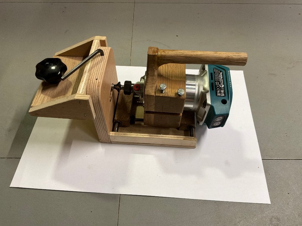 Domino freeshulp voor Makita bovenfrees, Gebruikt, Ophalen of Verzenden, Elektrisch, Makita