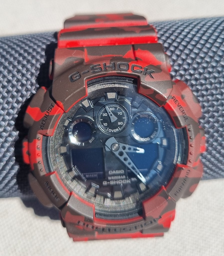 Casio G-Shock GA-100CM-4AER camo rood, Ophalen, Gebruikt, Polshorloge, Kunststof