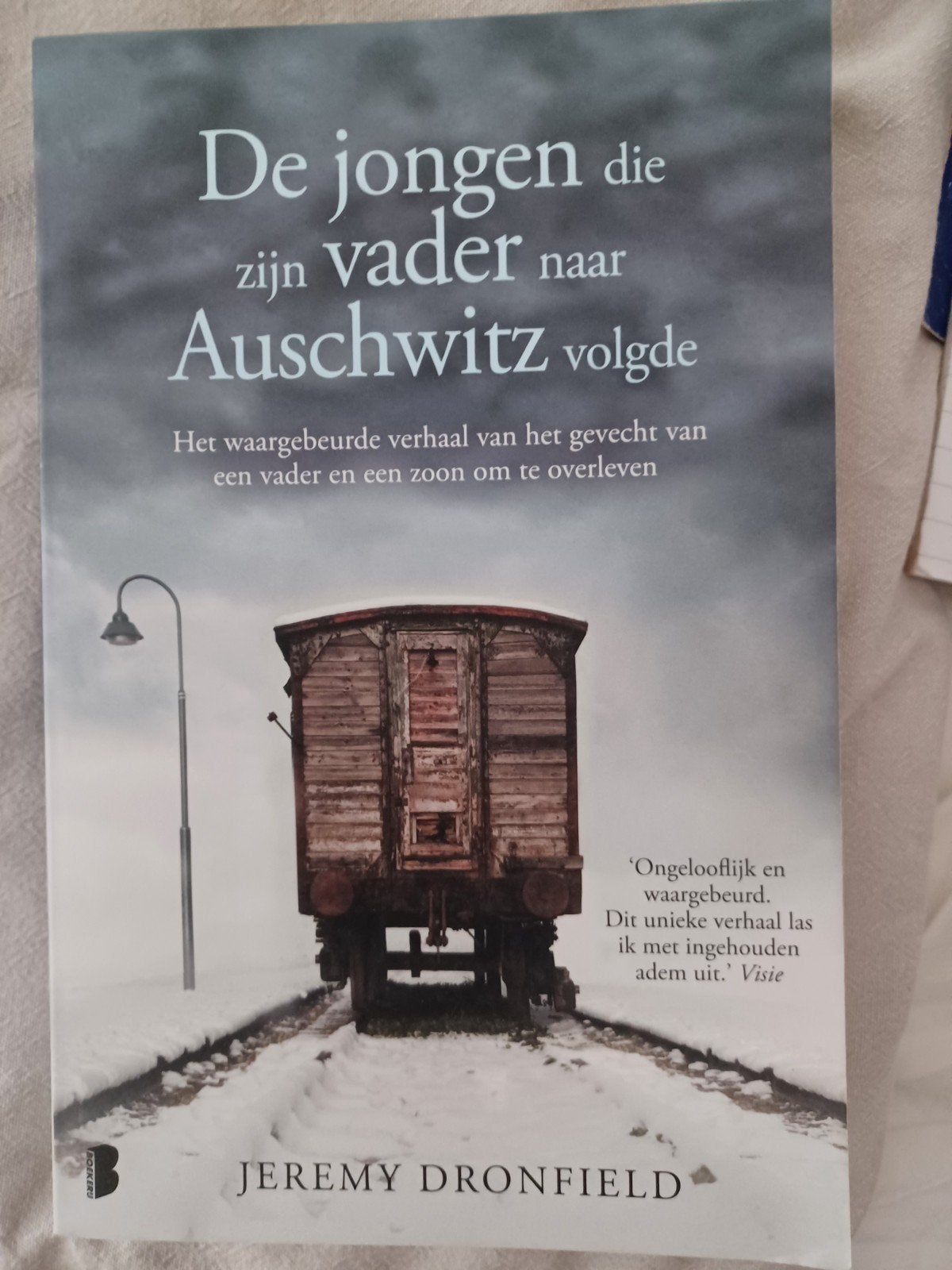 Boek: de jongen die zijn vader volgde naar Auschwitz, Ophalen of Verzenden, Zo goed als nieuw