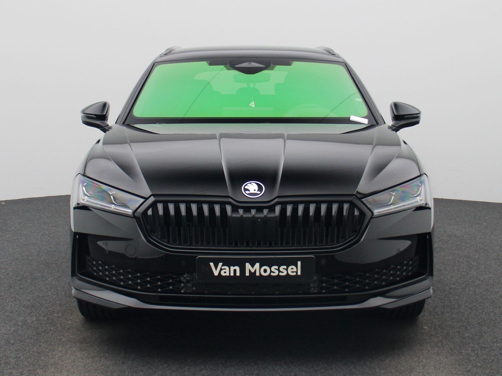 Skoda Superb Combi 1.5 TSI PHEV Sportline Business 204 PK |, 1498 cc, 4 cilinders, Parkeerassistent, Plug-in hybride