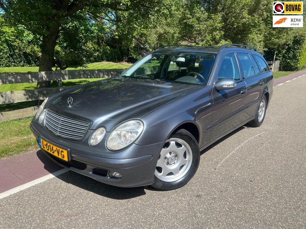 Mercedes-Benz E-klasse Combi 200 K. Avantgarde Trekhaak, Automaat, Zwart, 1796 cc, 163 pk