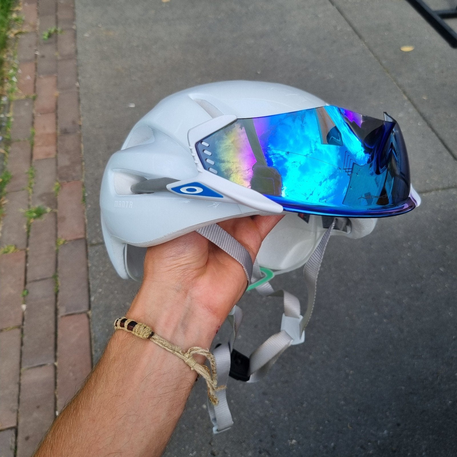 MET Manta maat L met Oakley Kato, Fietsen en Brommers, Fietsaccessoires | Fietshelmen, Zo goed als nieuw, Heer of Dame, L, Verzenden