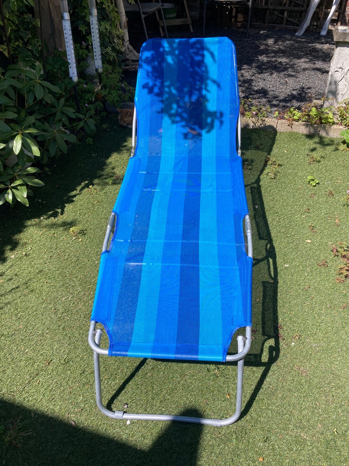 Blauw opvouwbaar ligbed - ideaal voor tuin of strand, Ophalen, Zo goed als nieuw, Metaal, Inklapbaar