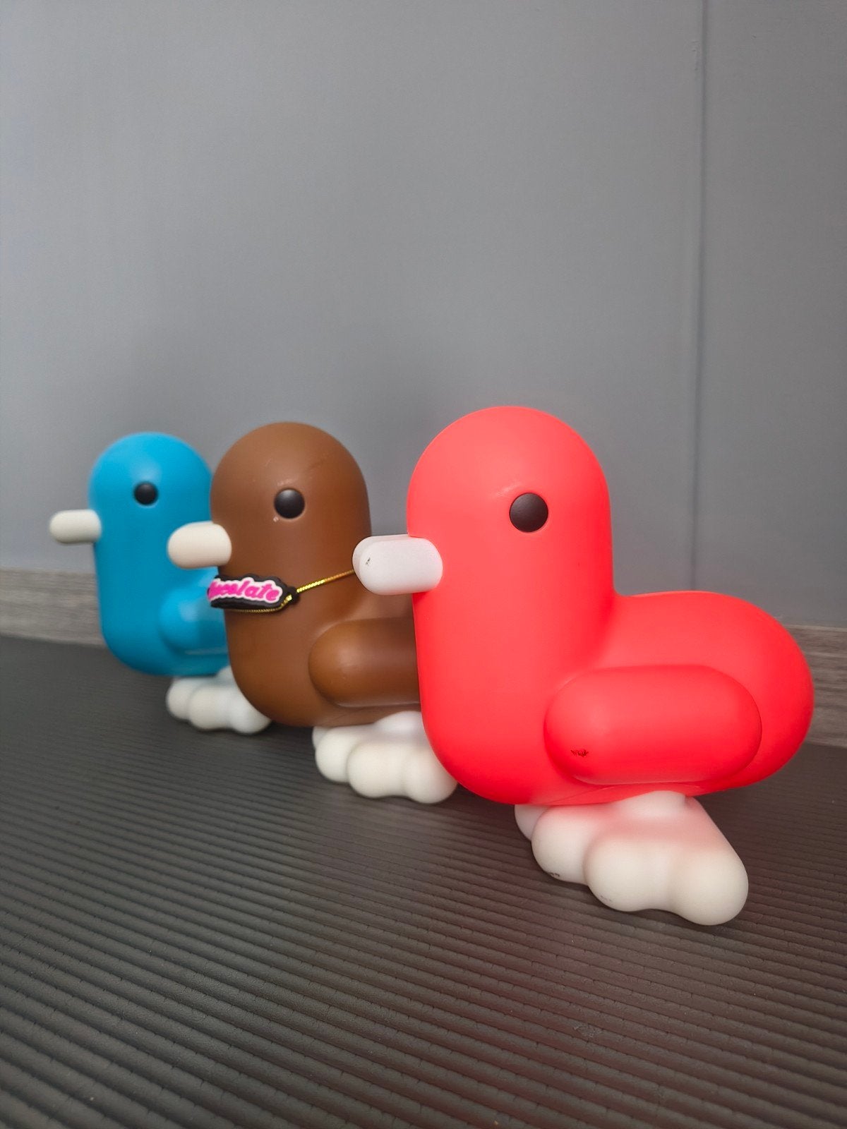 3 leuke spaarpot eenden in verschillende kleuren, Verzamelen, Ophalen of Verzenden, Zo goed als nieuw, Kunststof, Dier