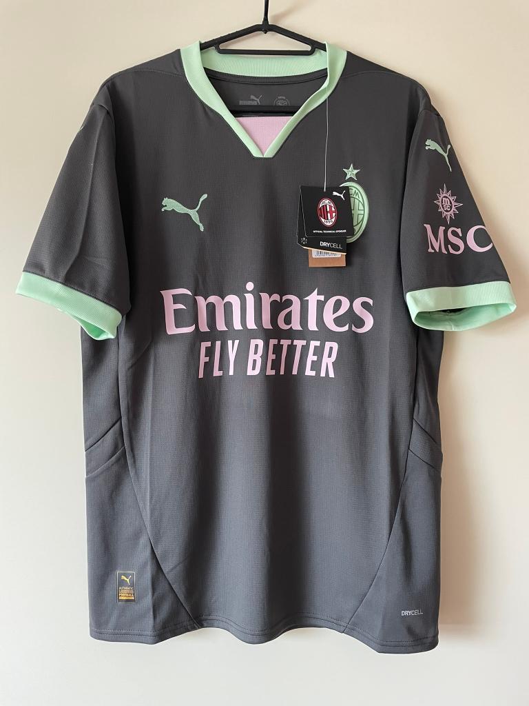 AC Milan Puma Voetbalshirt Maat M Nieuw, Kleding | Heren, Sportkleding, Puma, Maat 48/50 (M), Nieuw, Ophalen of Verzenden
