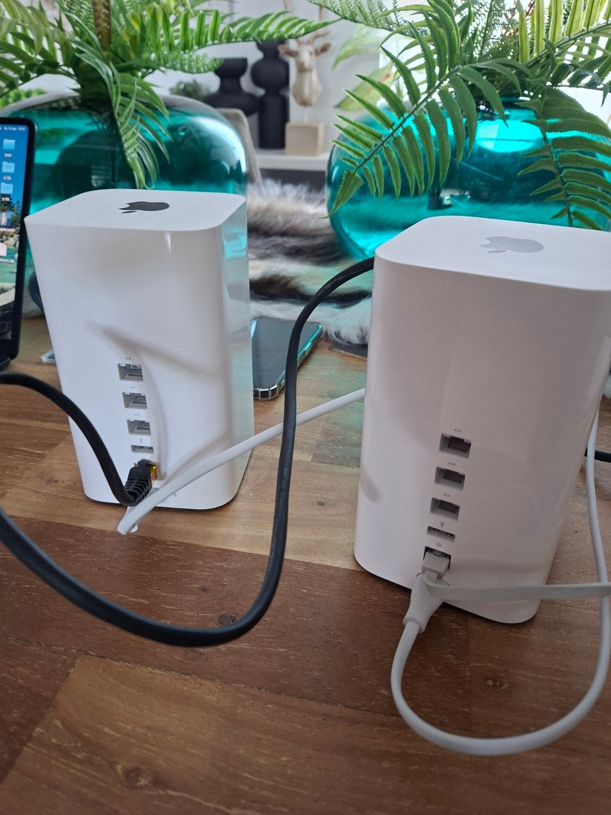 2x Airport Time capsule Apple met hardeshijf van  2 tarra by, Ophalen, Zo goed als nieuw