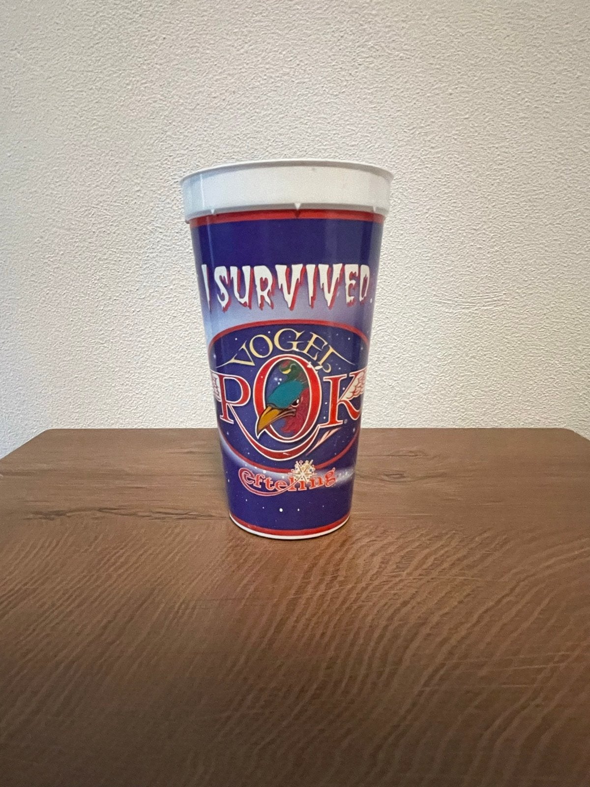 Vintage Efteling Vogel Rok "I survived" beker, Verzamelen, Efteling, Ophalen of Verzenden, Gebruikt
