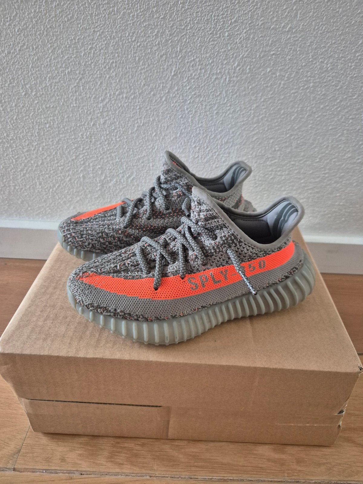 Adidas Yeezy Boost 350 V2 Beluga 2.0 Sneakers, Ophalen, Zo goed als nieuw