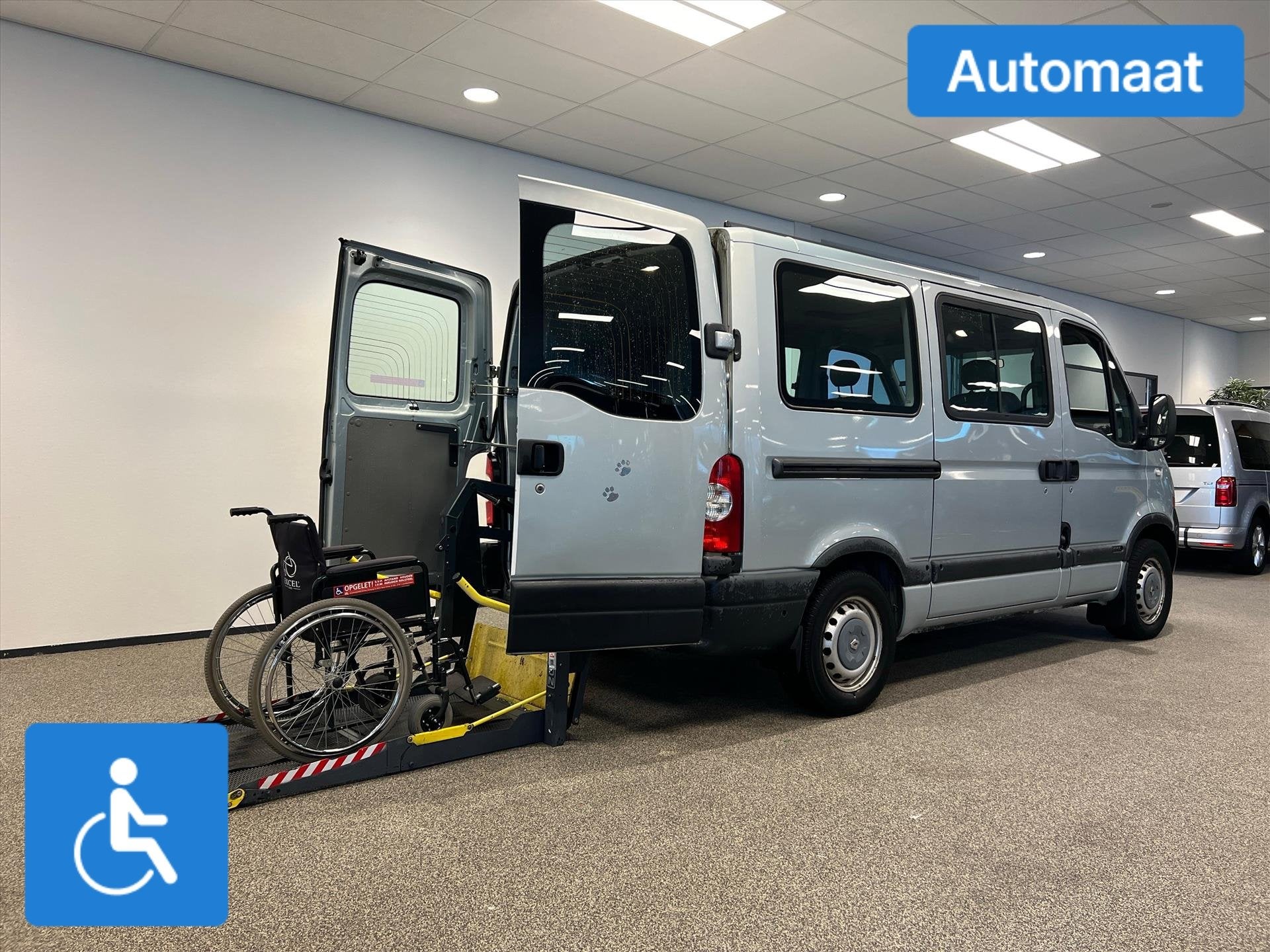 Renault Master L1H1 Rolstoelbus Automaat, Auto's, Automaat, 12 maanden, Gebruikt, 4 cilinders