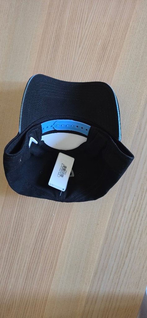 Callaway Throwback golfcap zwart/blauw NIEUW origineel, Sport en Fitness, Ophalen of Verzenden, Nieuw, Overige typen, Callaway